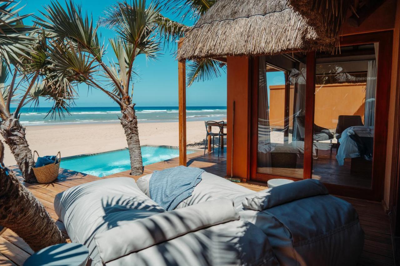 Eclectic Beach Retreat Cabo Nhamua エクステリア 写真