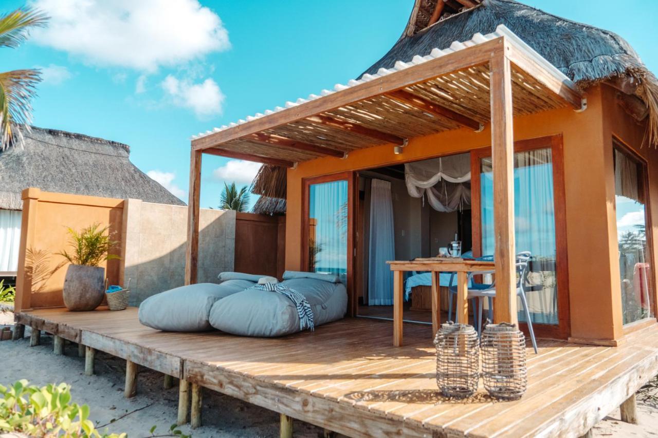 Eclectic Beach Retreat Cabo Nhamua エクステリア 写真