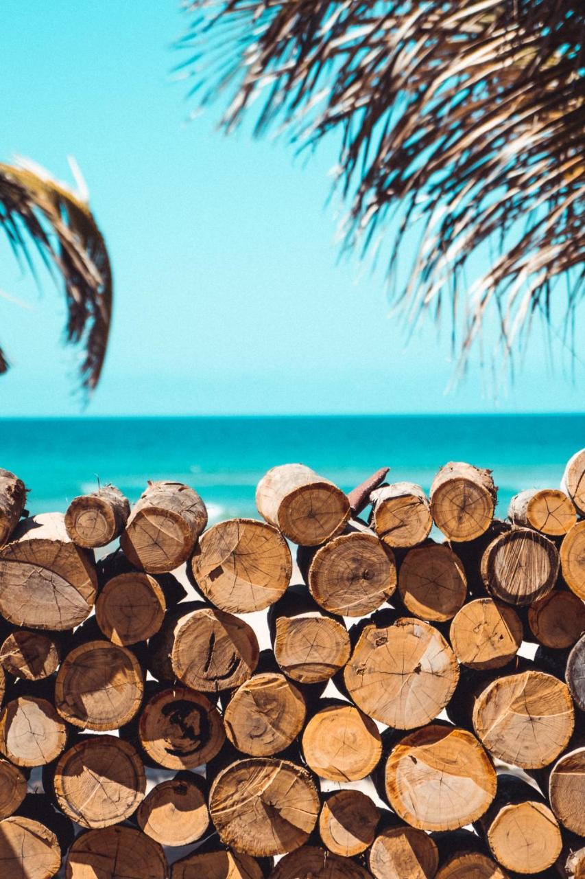 Eclectic Beach Retreat Cabo Nhamua エクステリア 写真