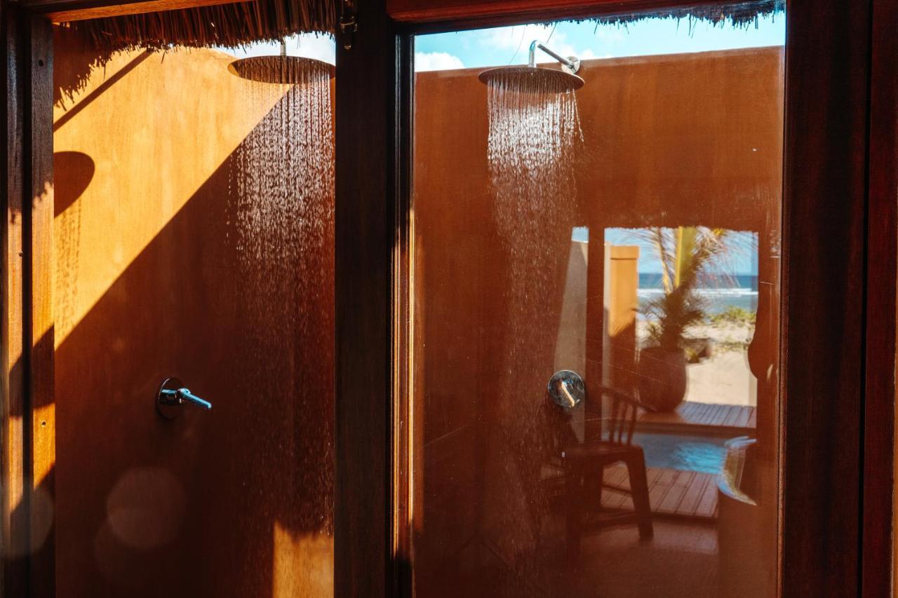 Eclectic Beach Retreat Cabo Nhamua エクステリア 写真